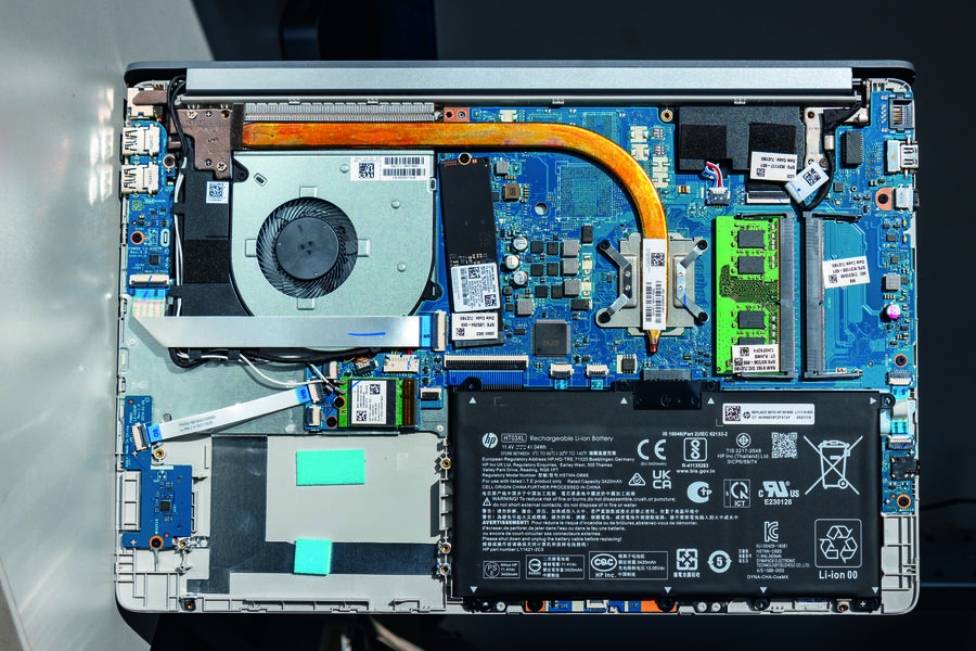 HP_250_G8-1_1.jpg
