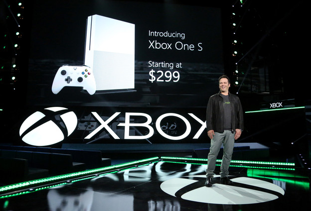 Microsoft predstavio Xbox One S