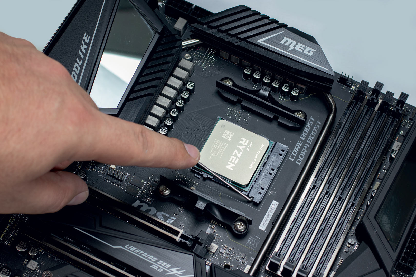 Tehnologija Ryzen 3000 1 4