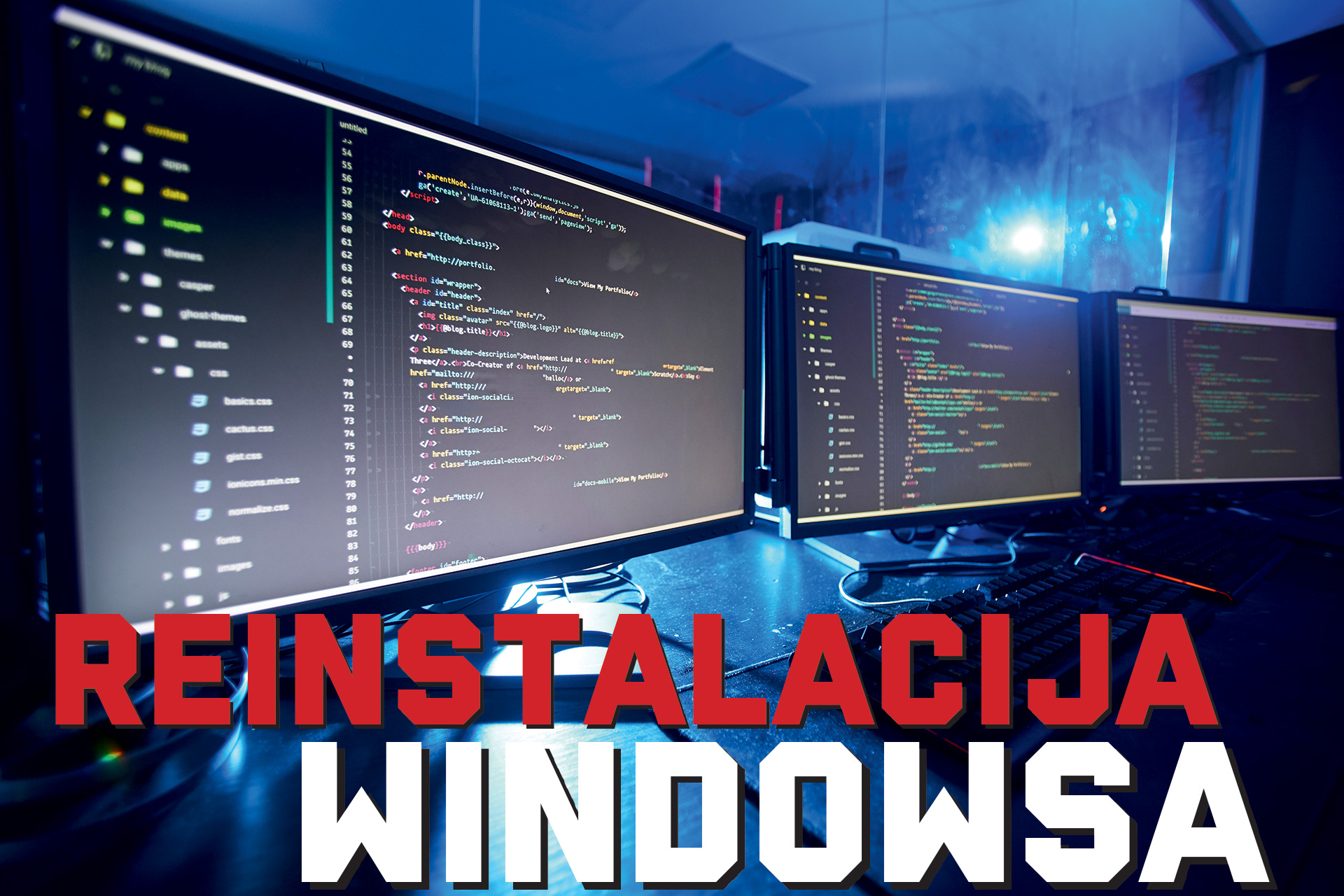 computer-with-software-at-office-2021-08-27-22-39-07-utc.jpg