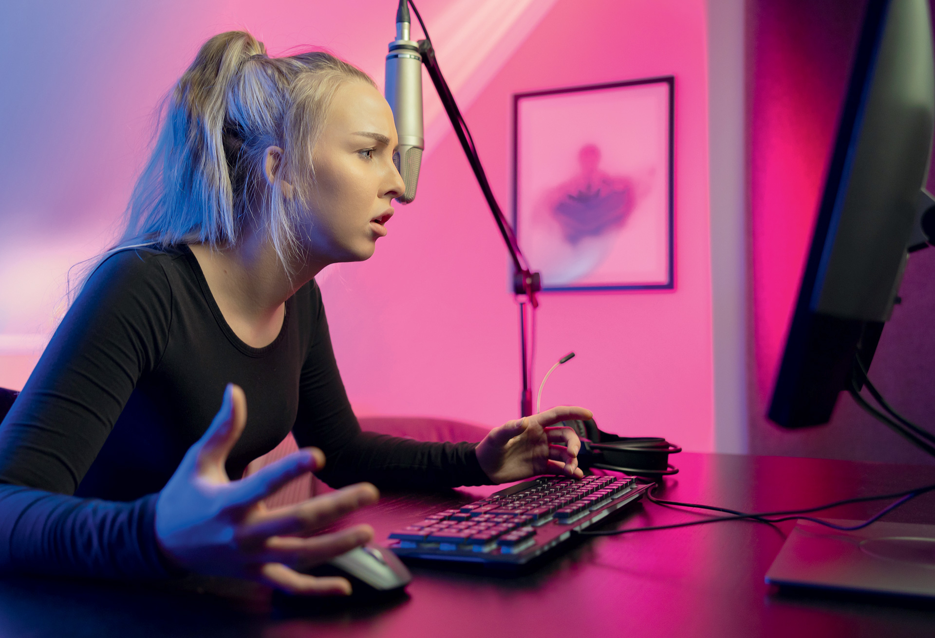 frustrated professional esport gamer girl streamin 2022 02 28 17 21 52 utc