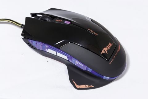 Novitet na našem tržištu E-3lue Mazar-R dio je standardne gamerske ponude ovog branda