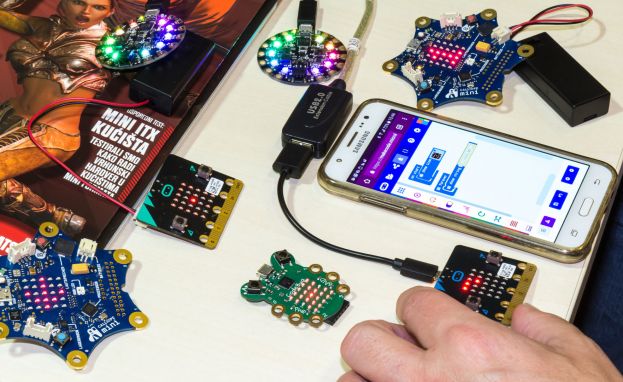 Usporedni test mikroračunala - Micro:bit vs. Calliope Mini vs. Circuit Playground vs. CodeBug