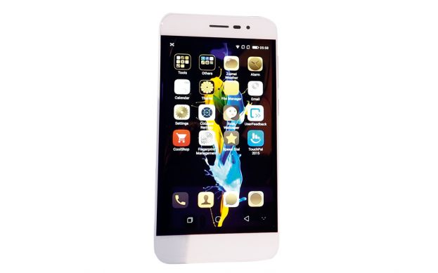 Vuče na iPhone: Veličinom i dizajnom podsjeća na Appleov model. Ima 4,7 inčni IPS HD