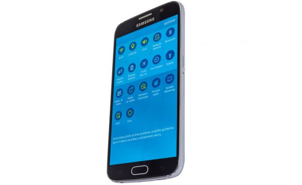 ekran s najvećom gustoćom piksela Novi Galaxy telefoni imaju čak 577 ppi. Rekord je oboren