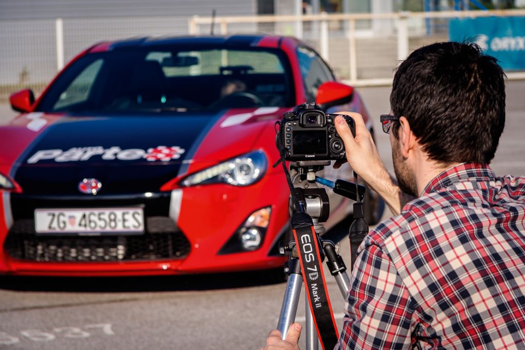 Canon EOS 7D Mark II - Toyota GT86