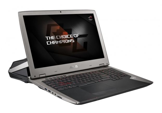 ASUS Republic of Gamers najavio GX700 gaming laptop s vodenim hlađenjem